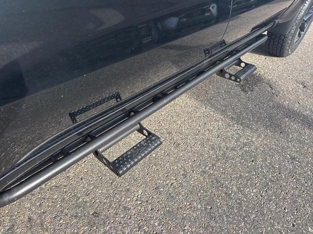 Photo of 2021 Black Chevrolet Silverado 1500