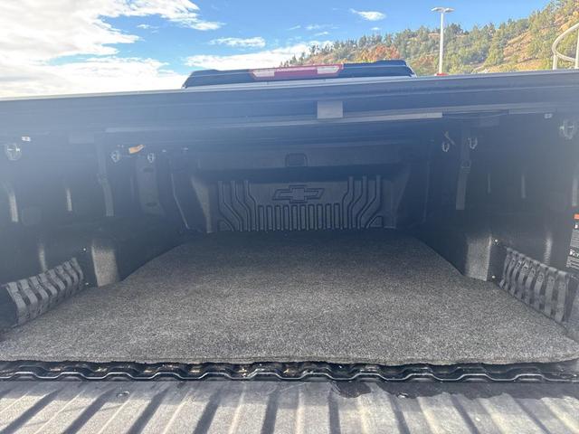Photo of 2021 Black Chevrolet Silverado 1500