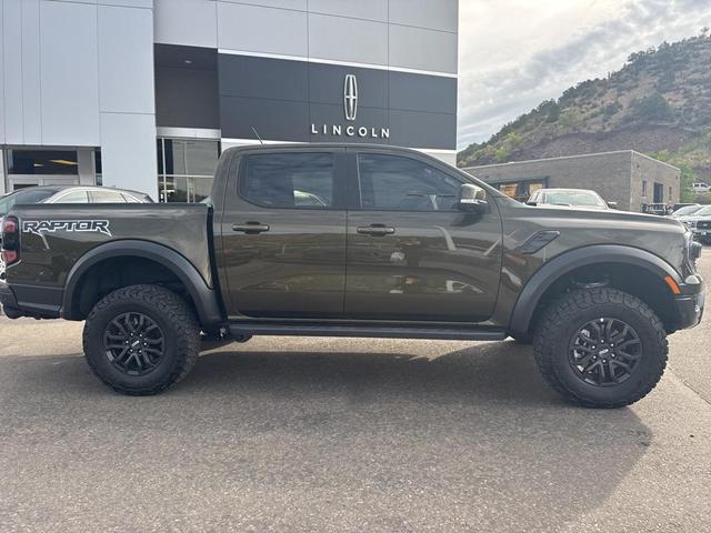 Photo of 2024 Green Metallic Ford Ranger