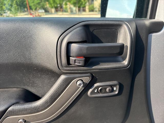 Photo of 2017 Billet Silver Metallic Clearcoat Jeep Wrangler Unlimited