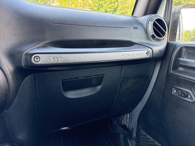 Photo of 2017 Billet Silver Metallic Clearcoat Jeep Wrangler Unlimited