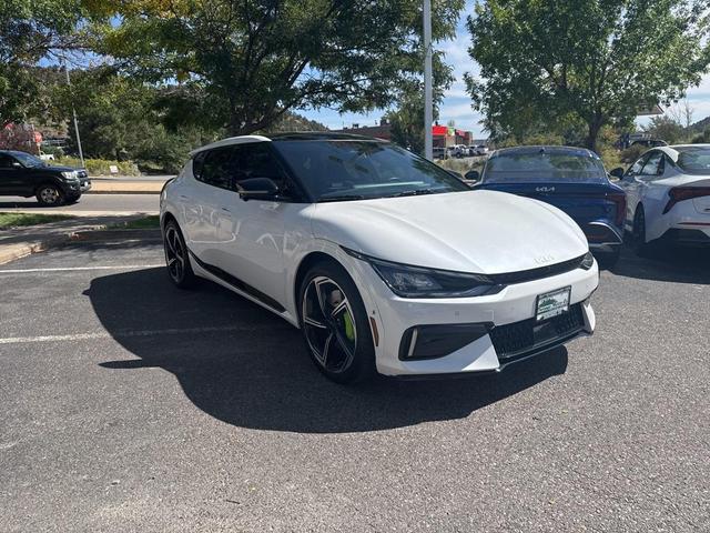 Photo of 2024 Snow White Pearl Kia EV6