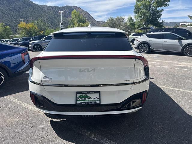 Photo of 2024 Snow White Pearl Kia EV6