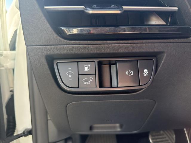 Photo of 2024 Snow White Pearl Kia EV6