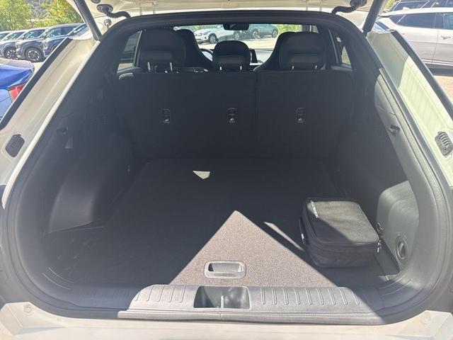 Photo of 2024 Snow White Pearl Kia EV6