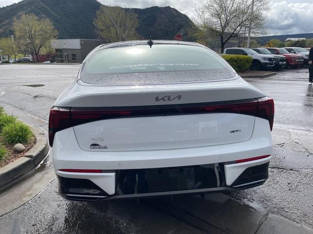 Photo of 2025 Snow White Pearl Kia K5