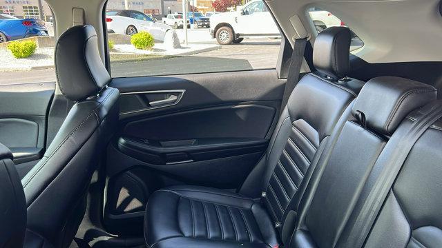 Photo of 2022 Forged Green Metallic Ford Edge