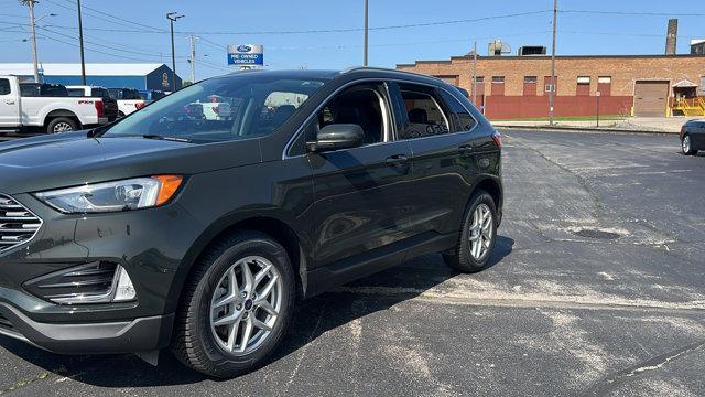 Photo of 2022 Forged Green Metallic Ford Edge