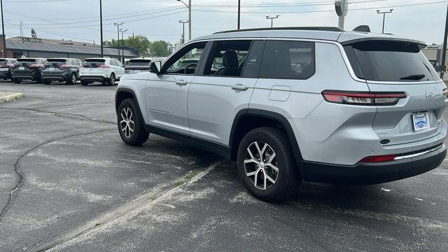 Photo of 2024 Silver Zynith Jeep Grand Cherokee L