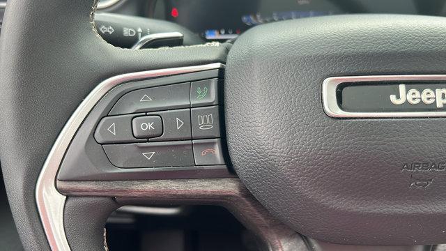 Photo of 2024 Silver Zynith Jeep Grand Cherokee L