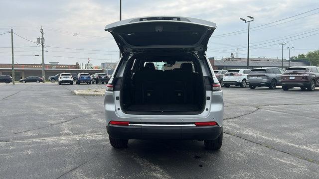 Photo of 2024 Silver Zynith Jeep Grand Cherokee L
