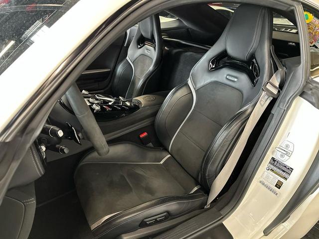 Photo of 2018 White Mercedes-Benz AMG GT