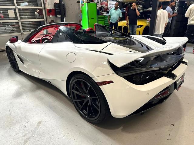 Photo of 2022 White McLaren 720S