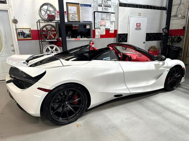 Photo of 2022 White McLaren 720S