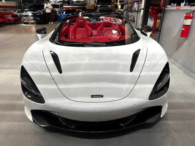 Photo of 2022 White McLaren 720S