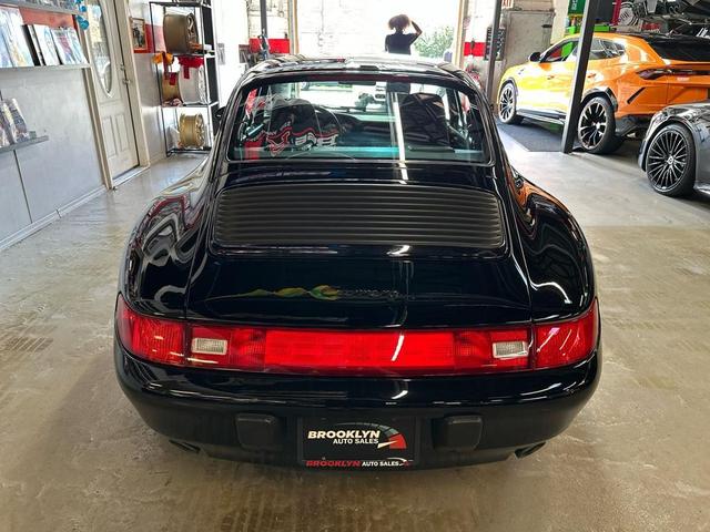 Photo of 1995 Black Porsche 911