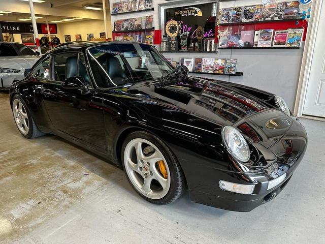 Photo of 1995 Black Porsche 911