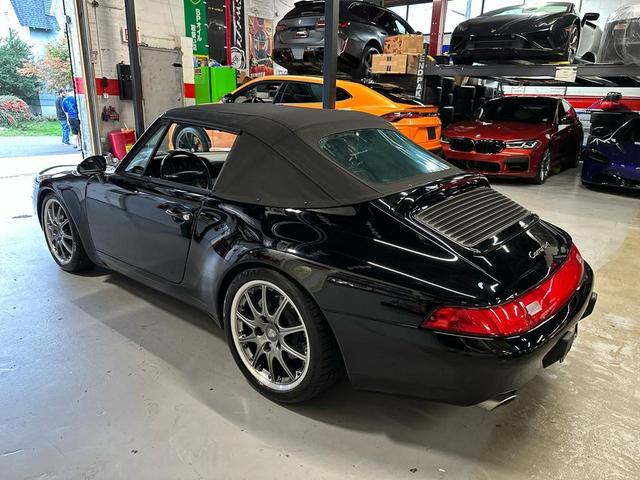 Photo of 1996 Black Porsche 911