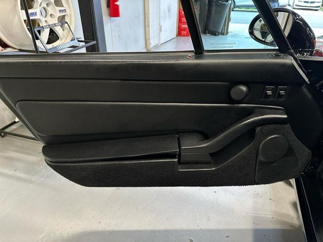 Photo of 1996 Black Porsche 911
