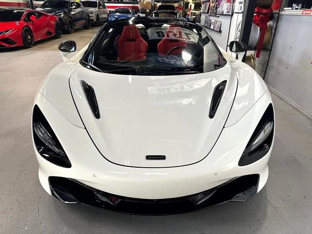 Photo of 2020 White McLaren 720S