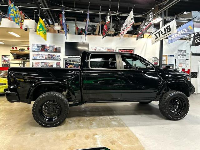 Photo of 2021 Black RAM 1500