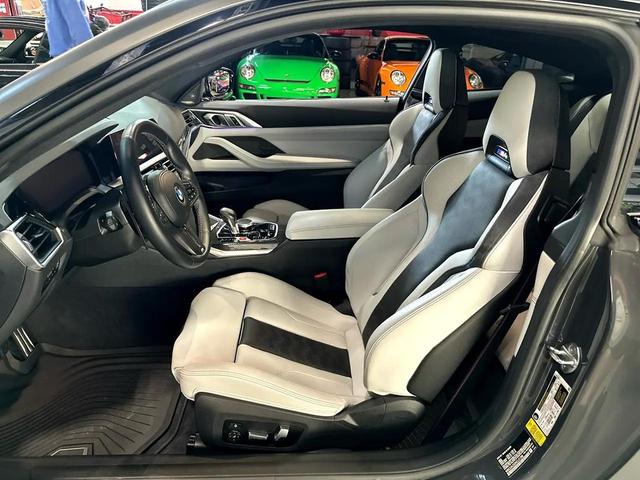 Photo of 2022 Gray BMW M4