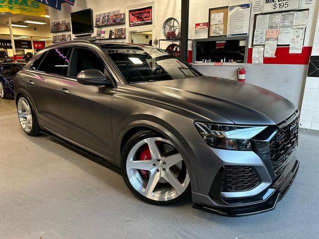 Photo of 2021 Black Audi RS Q8