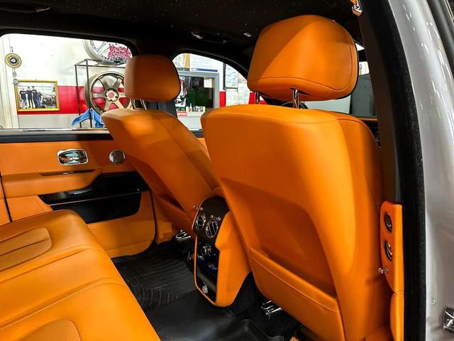 Photo of 2023 Gray Rolls-Royce Cullinan