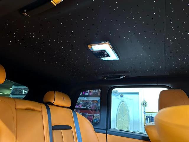 Photo of 2023 Gray Rolls-Royce Cullinan