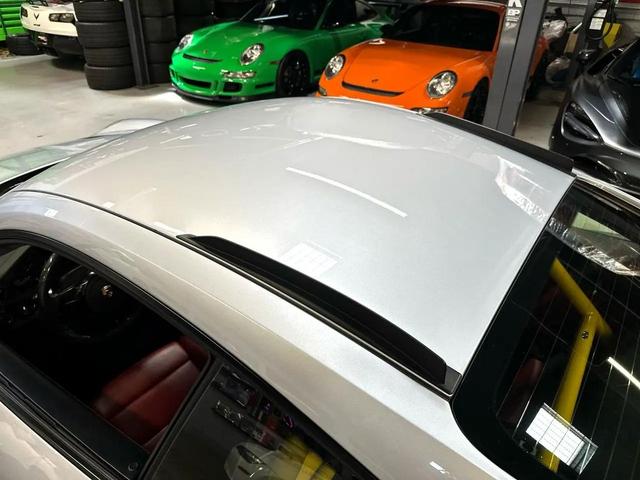 Photo of 2014 Silver Porsche 911