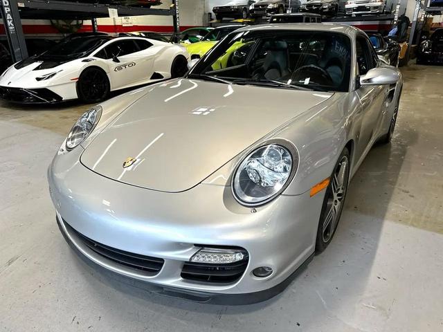 Photo of 2007 Silver Porsche 911