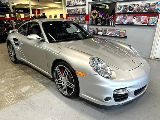 Photo of 2007 Silver Porsche 911