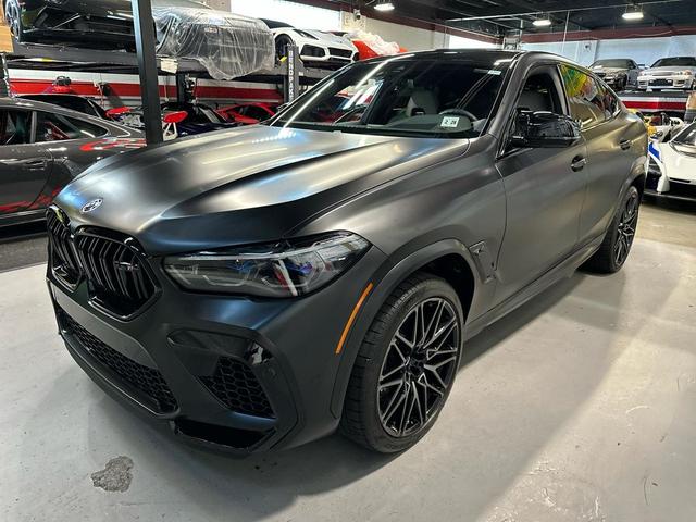 Photo of 2023 Gray BMW X6 M