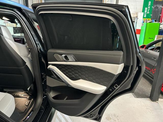 Photo of 2023 Gray BMW X6 M