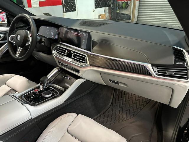 Photo of 2023 Gray BMW X6 M