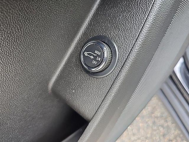 Photo of 2023 Mosaic Black Metallic Chevrolet Traverse