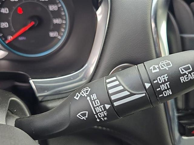 Photo of 2023 Mosaic Black Metallic Chevrolet Traverse