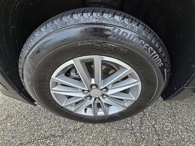 Photo of 2023 Mosaic Black Metallic Chevrolet Traverse