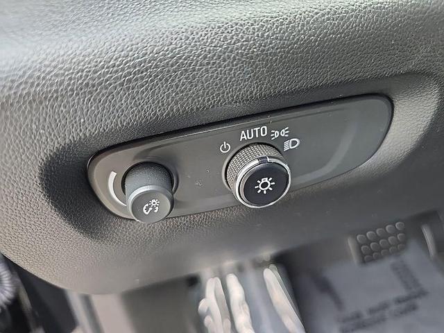 Photo of 2023 Mosaic Black Metallic Chevrolet Traverse