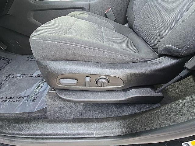Photo of 2023 Mosaic Black Metallic Chevrolet Traverse