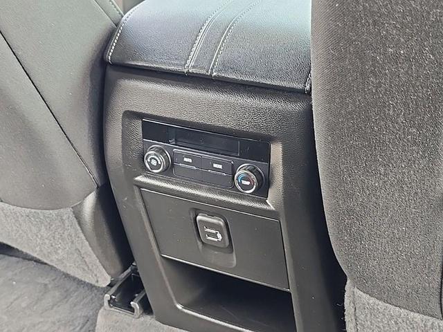 Photo of 2023 Mosaic Black Metallic Chevrolet Traverse