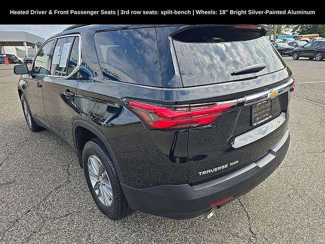 Photo of 2023 Mosaic Black Metallic Chevrolet Traverse