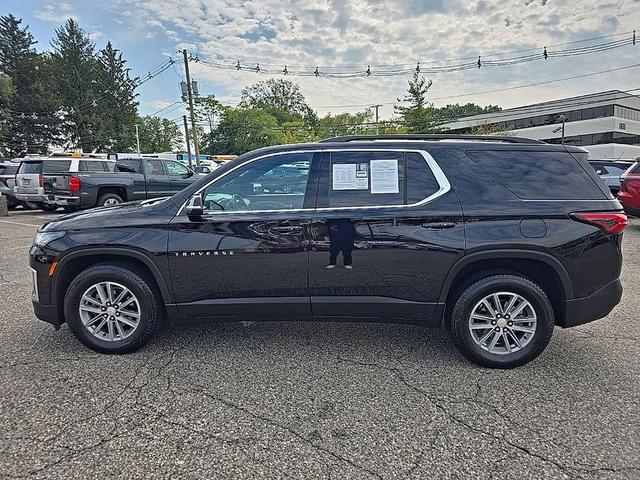 Photo of 2023 Mosaic Black Metallic Chevrolet Traverse