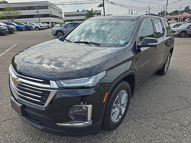 Photo of 2023 Mosaic Black Metallic Chevrolet Traverse