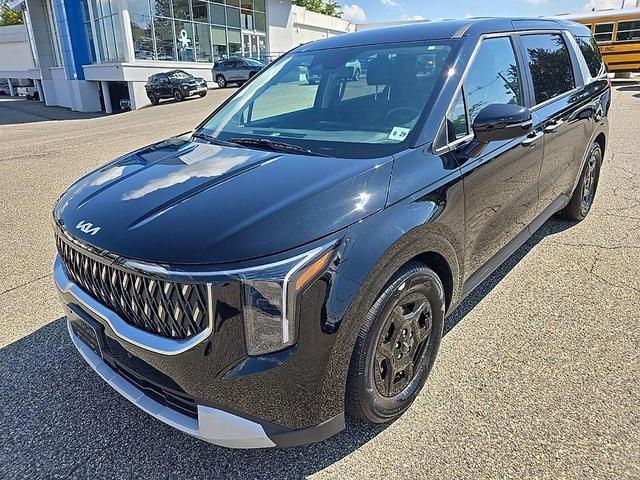 Photo of 2025 Aurora Black Pearl Kia Carnival