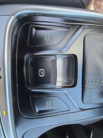 Photo of 2025 Aurora Black Pearl Kia Carnival