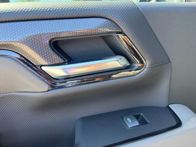 Photo of 2024 Black Chevrolet Silverado 2500