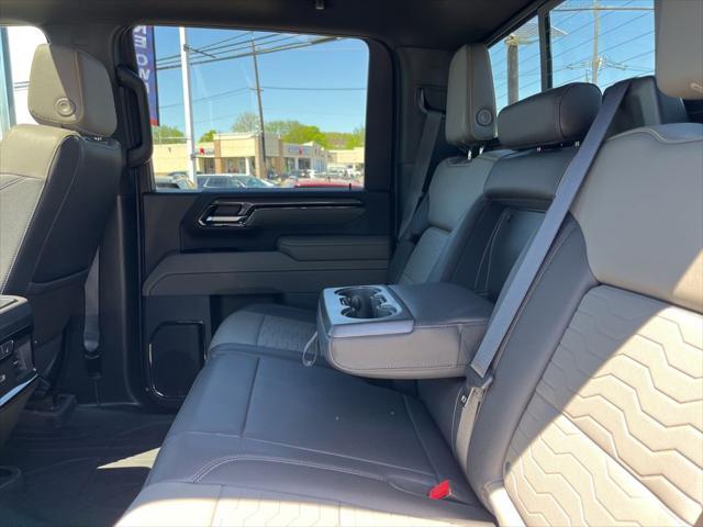 Photo of 2024 Black Chevrolet Silverado 2500
