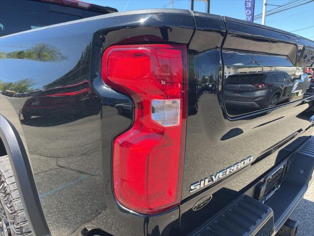 Photo of 2024 Black Chevrolet Silverado 2500