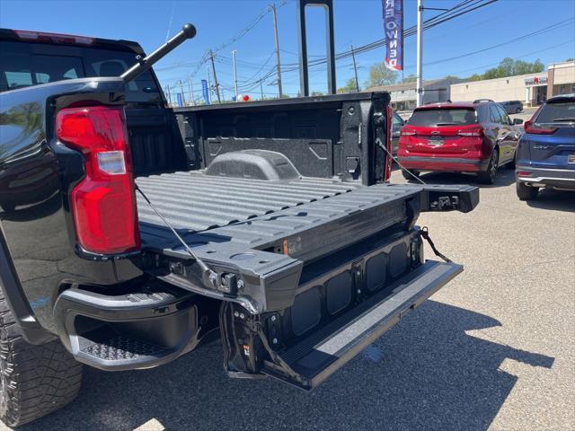 Photo of 2024 Black Chevrolet Silverado 2500